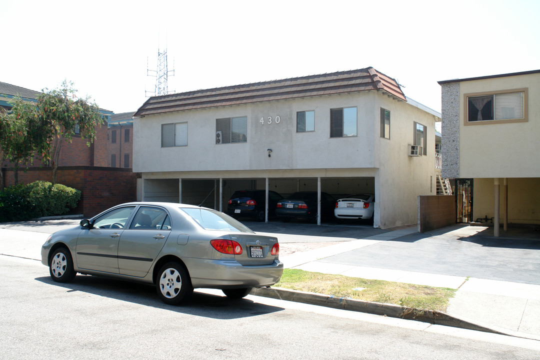 430 W Harvard St in Glendale, CA - Foto de edificio