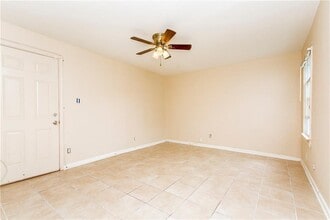 437 Robinson Ave in Marrero, LA - Foto de edificio - Building Photo