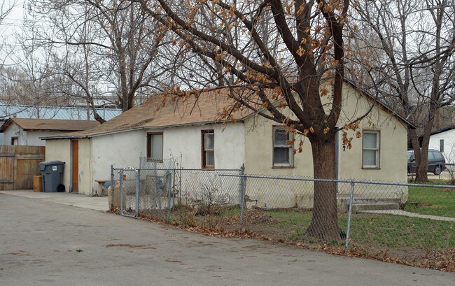 157 1st St N in Nampa, ID - Foto de edificio - Building Photo