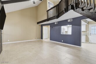 4039 Village Square in Las Vegas, NV - Building Photo - Building Photo