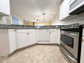 8977 Chambers St in Tamarac, FL - Building Photo - Building Photo