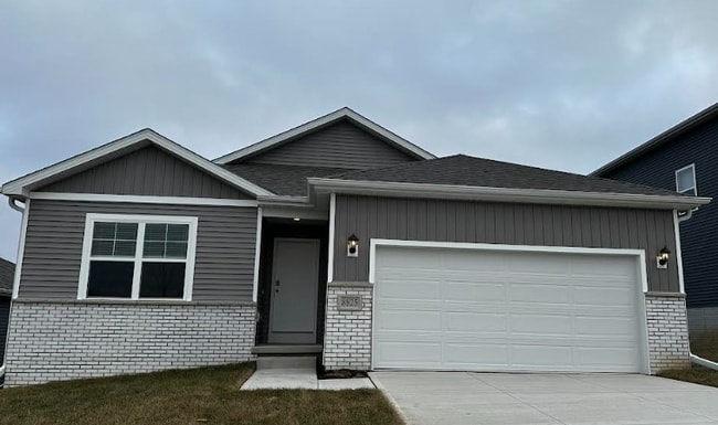 property at 8825 S 185th St