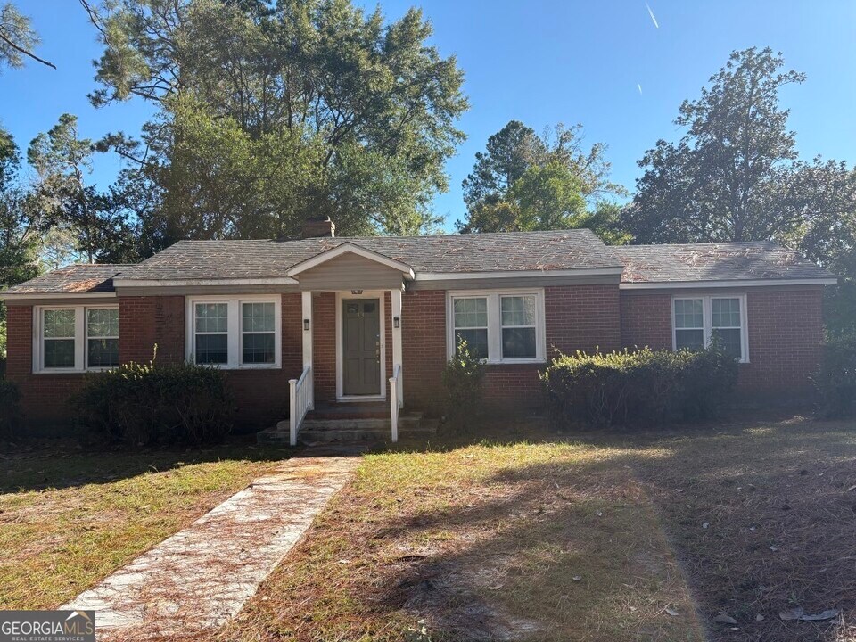 13 Moore St in Statesboro, GA - Building Photo