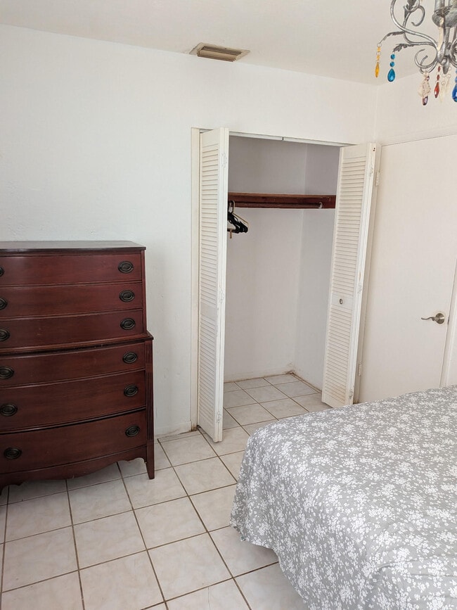 4180 NW 11th Ave in Fort Lauderdale, FL - Building Photo - Building Photo