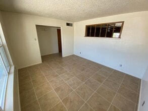 5304 Cornell Ave in El Paso, TX - Building Photo - Building Photo