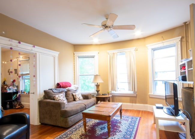 142 Calumet St, Unit 2