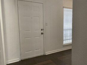 6201 Ranchester Dr in Houston, TX - Building Photo - Building Photo