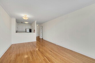 1100 River in Edgewater, NJ - Building Photo - Building Photo