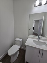313 Bluff Cove in Leduc, AB - Building Photo - Building Photo