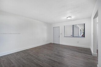 7600 Pembroke Rd in Miramar, FL - Building Photo - Building Photo