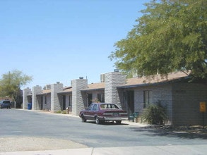 1275-1295 N Walnut Blvd in Tucson, AZ - Building Photo - Building Photo