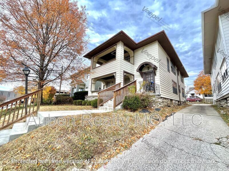 5303 Charlotte St in Kansas City, MO - Building Photo