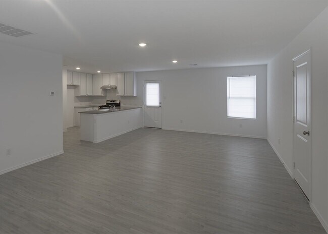 5937 San Geronimo in Seguin, TX - Building Photo - Building Photo