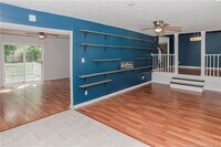 1302 Kienast Dr photo'