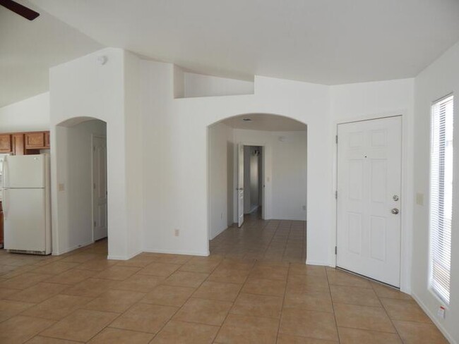 4246 E Mesquite Desert Trail in Tucson, AZ - Building Photo - Building Photo