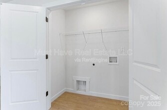 117 3rd Ave SE in Hickory, NC - Building Photo - Building Photo