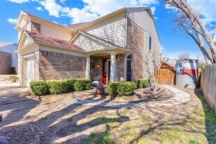 1507 Maybrook Ct in Arlington, TX - Building Photo
