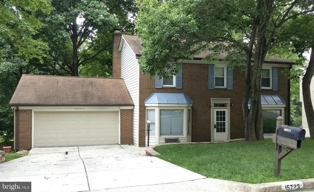 15723 Edgewood Dr in Montclair, VA - Building Photo