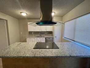 6521 Blackberry Dr in Arlington, TX - Building Photo - Building Photo