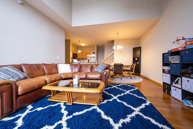 9420 Marshall Rd in Eden Prairie, MN - Building Photo - Building Photo