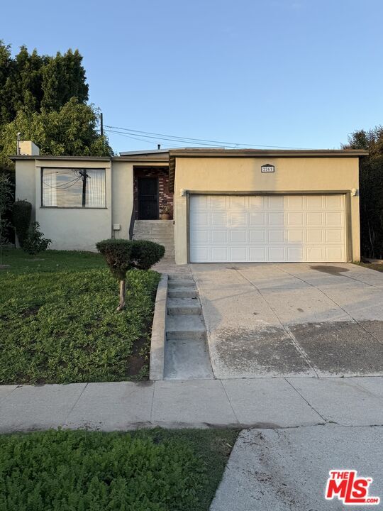 property at 2261 W 26th Pl