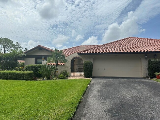 7260 Golf Pointe Way, Unit 6400C203 in Sarasota, FL - Building Photo - Building Photo