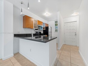 750 NE 64th St in Miami, FL - Building Photo - Building Photo