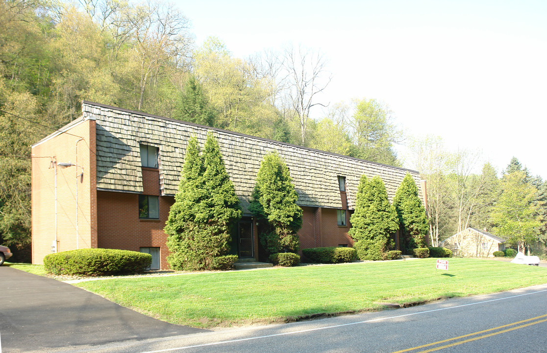 2972 Harts Run Rd in Allison Park, PA - Building Photo