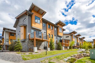 Three Sisters Parkway in Canmore, AB - Building Photo