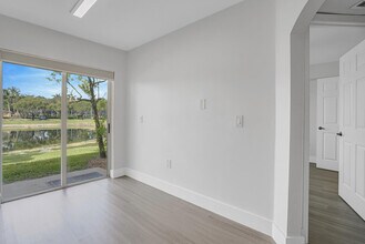 3474 Briar Bay Blvd in West Palm Beach, FL - Building Photo - Building Photo