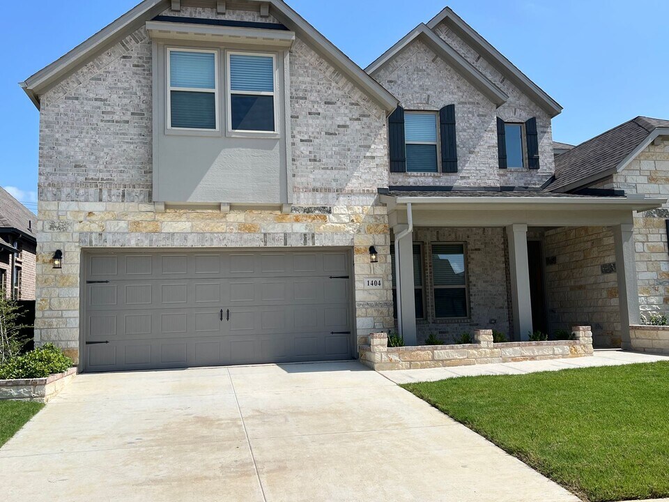 1404 Huckleberry St in Northlake, TX - Building Photo