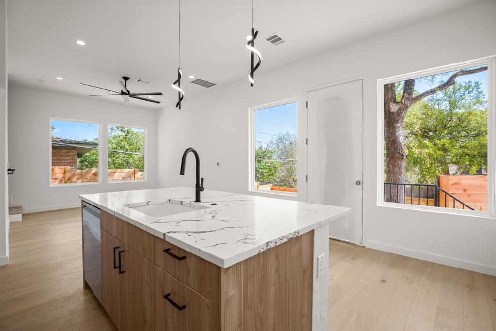 1714 Woodland Ave in Austin, TX - Building Photo