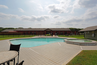 Circle @ 1800 in Waco, TX - Foto de edificio - Building Photo