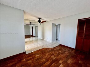 1425 Arthur St in Hollywood, FL - Foto de edificio - Building Photo