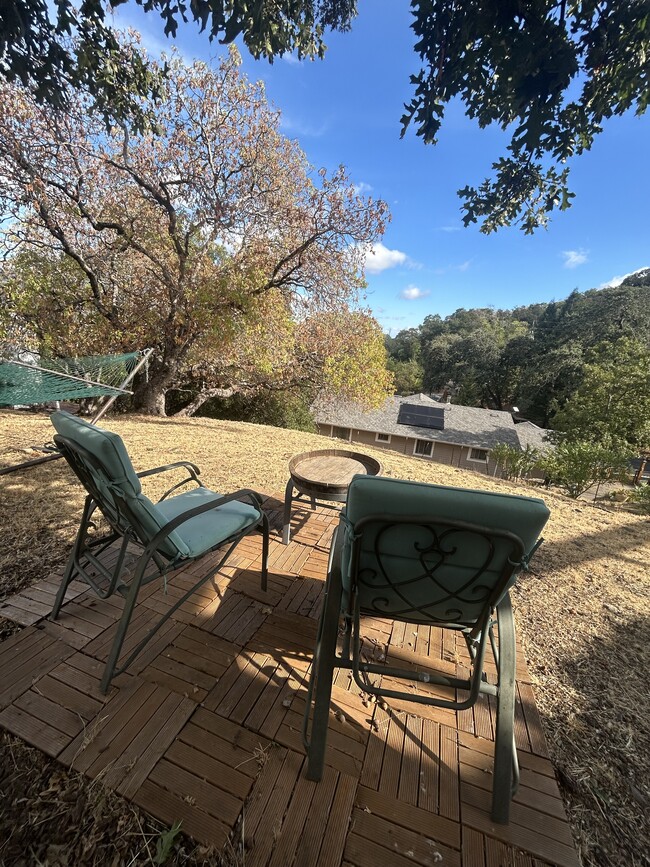 3 Ridgecrest Ct, Unit Furnished studio