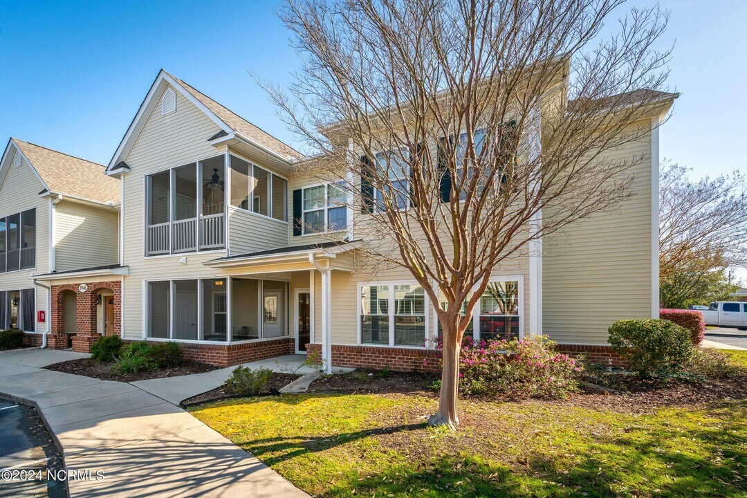 1946 Tara Ct in Greenville, NC - Building Photo