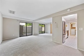 2442 Unity Ave N in Minneapolis, MN - Building Photo - Building Photo