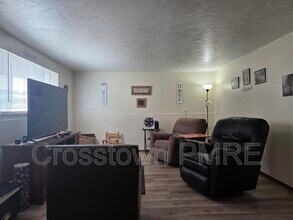 1012 N Van Buren Ave in Loveland, CO - Building Photo - Building Photo