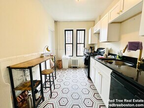 452 Park Dr in Boston, MA - Building Photo - Building Photo
