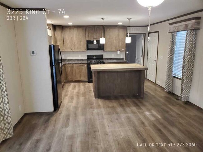 property at 3225 King Ct