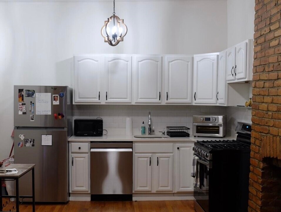 331 Palisade Ave in Jersey City, NJ - Building Photo