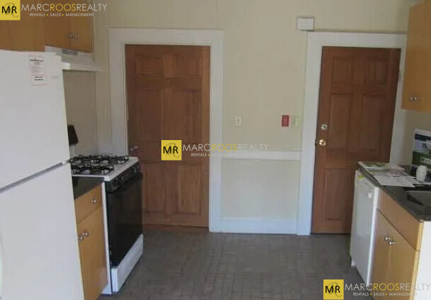 24 Shepard St, Unit 1 in Boston, MA - Building Photo - Building Photo