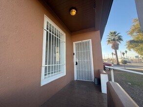 615 Harrison Ave in Las Vegas, NV - Building Photo - Building Photo