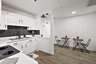 810 NE 44th Ave in Ocala, FL - Building Photo - Building Photo