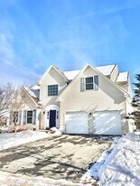 1519 Needles Ln in Breinigsville, PA - Building Photo