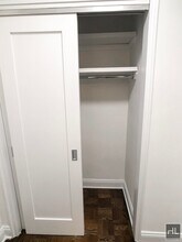 160 E 55th St in New York, NY - Building Photo - Building Photo