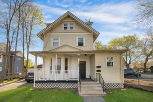 460 Orchard St in Englewood, NJ - Building Photo