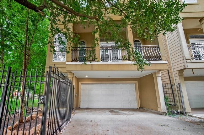 1015 Stanford St in Houston, TX - Building Photo - Building Photo