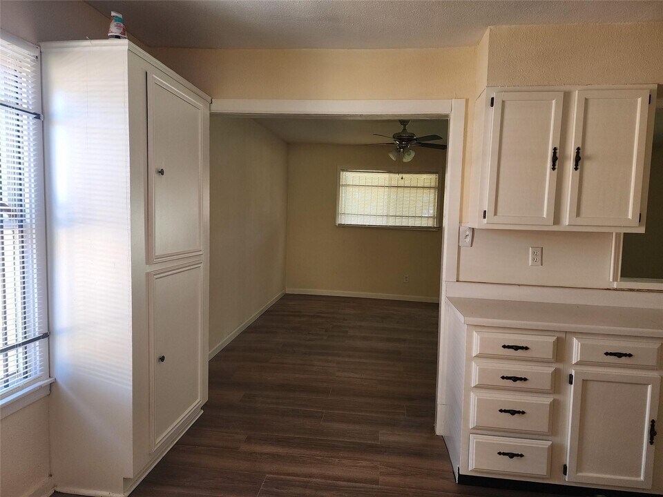 9413 Merle St in Houston, TX - Building Photo