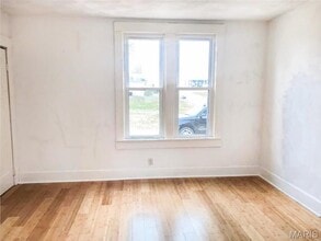115 S Lawn Ave in O'Fallon, IL - Building Photo - Building Photo